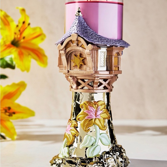 Bath and body works Rapunzel Pedestal 3-Wick Candle Holder - Picture 2 of 4